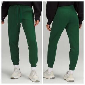 Lululemon Scuba Fleece High Rise Joggers Size 2 Green Everglade